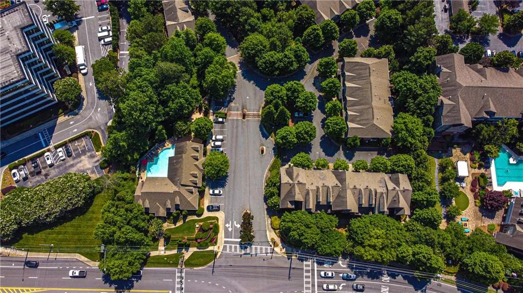 5470 Glenridge Park, Atlanta, Georgia 30342, 2 Bedrooms Bedrooms, ,2 BathroomsBathrooms,Residential,Sold,5470 Glenridge Park,6898644