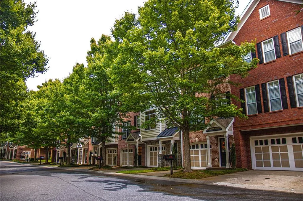 5470 Glenridge Park, Atlanta, Georgia 30342, 2 Bedrooms Bedrooms, ,2 BathroomsBathrooms,Residential,Sold,5470 Glenridge Park,6898644