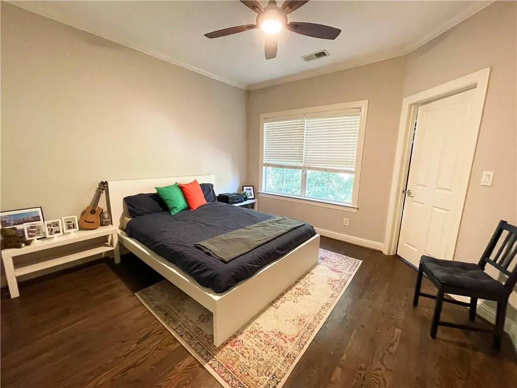 5470 Glenridge Park, Atlanta, Georgia 30342, 2 Bedrooms Bedrooms, ,2 BathroomsBathrooms,Residential,Sold,5470 Glenridge Park,6898644