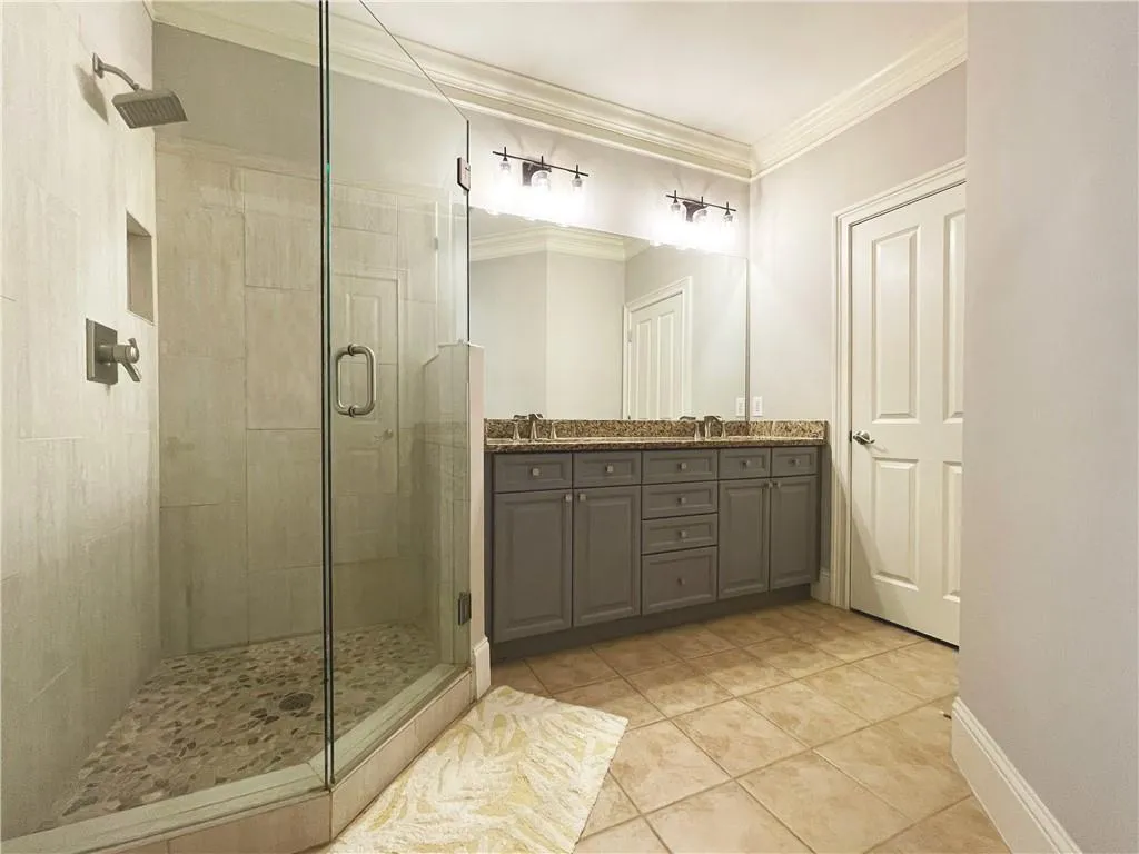 5470 Glenridge Park, Atlanta, Georgia 30342, 2 Bedrooms Bedrooms, ,2 BathroomsBathrooms,Residential,Sold,5470 Glenridge Park,6898644
