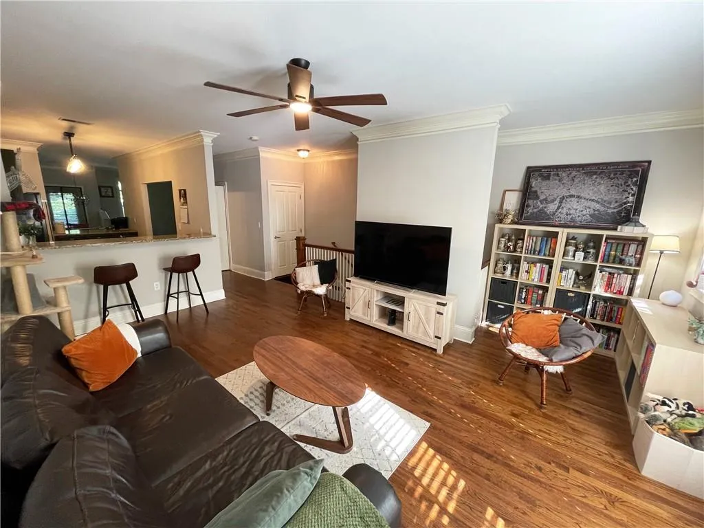 5470 Glenridge Park, Atlanta, Georgia 30342, 2 Bedrooms Bedrooms, ,2 BathroomsBathrooms,Residential,Sold,5470 Glenridge Park,6898644