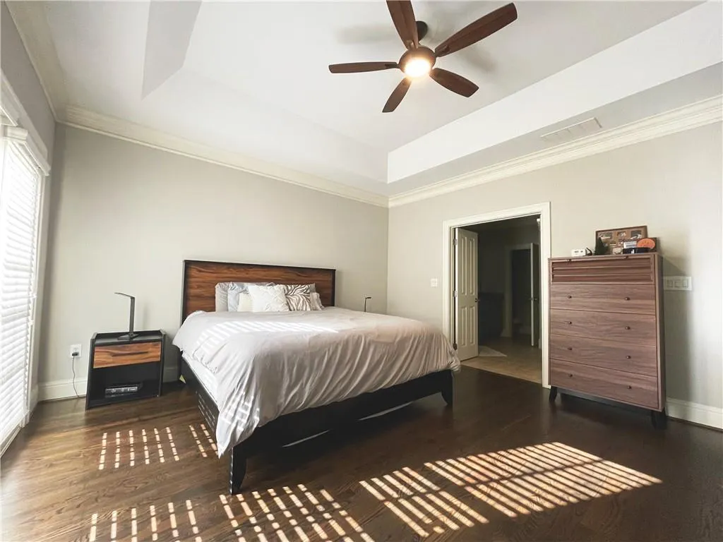 5470 Glenridge Park, Atlanta, Georgia 30342, 2 Bedrooms Bedrooms, ,2 BathroomsBathrooms,Residential,Sold,5470 Glenridge Park,6898644