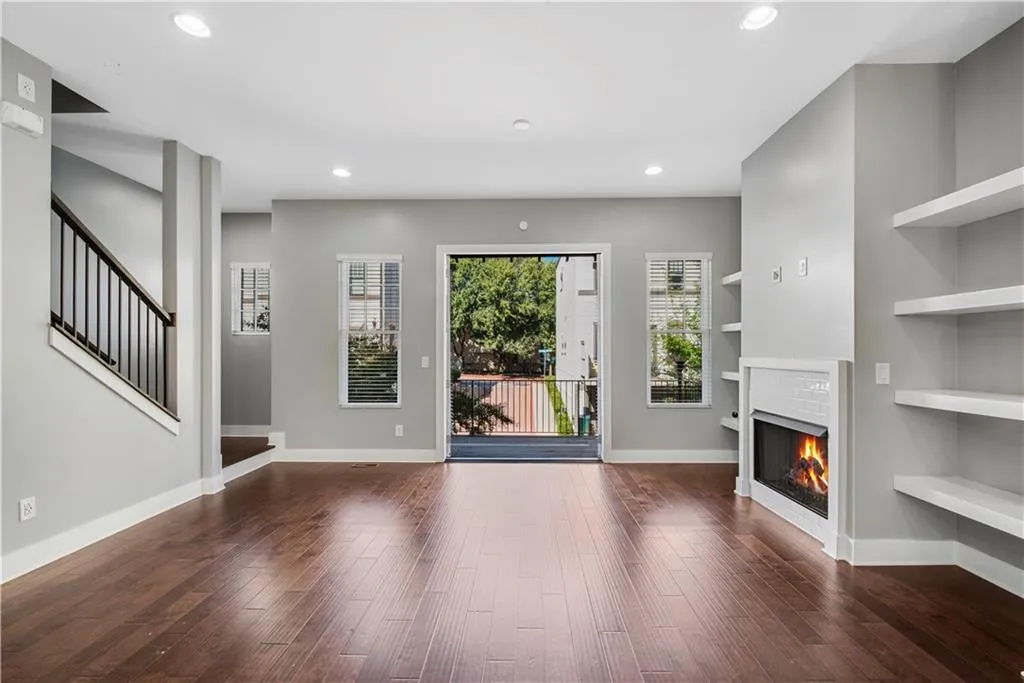 743 Taylor Court, Atlanta, Georgia 30324, 2 Bedrooms Bedrooms, 0 ,2 BathroomsBathrooms,Residential,For Sale,743 Taylor Court,7712317