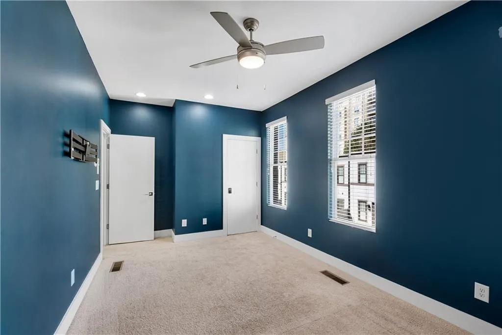 743 Taylor Court, Atlanta, Georgia 30324, 2 Bedrooms Bedrooms, 0 ,2 BathroomsBathrooms,Residential,For Sale,743 Taylor Court,7712317