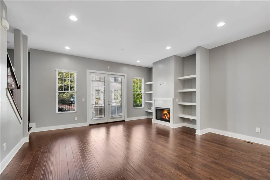 743 Taylor Court, Atlanta, Georgia 30324, 2 Bedrooms Bedrooms, 0 ,2 BathroomsBathrooms,Residential,For Sale,743 Taylor Court,7712317