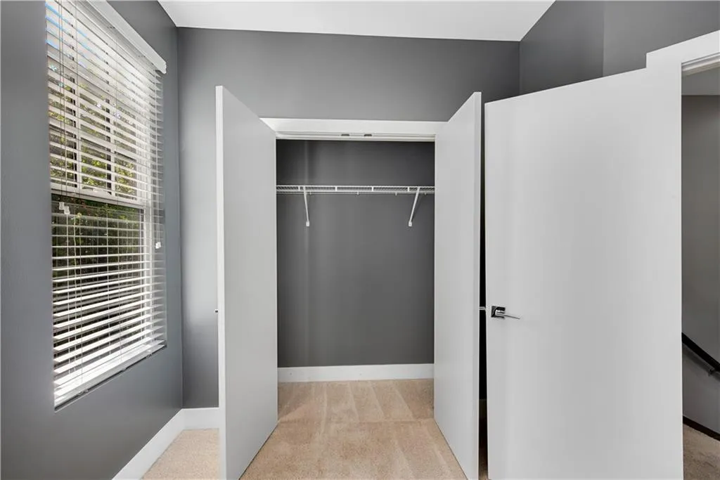743 Taylor Court, Atlanta, Georgia 30324, 2 Bedrooms Bedrooms, 0 ,2 BathroomsBathrooms,Residential,For Sale,743 Taylor Court,7712317