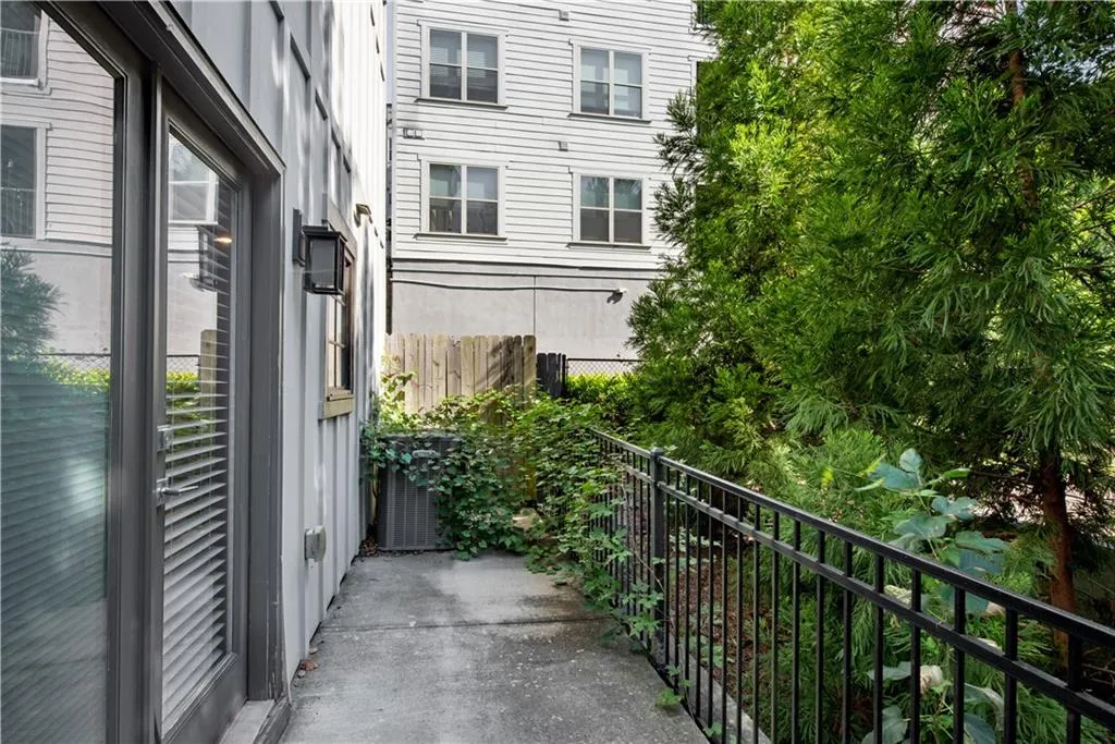 743 Taylor Court, Atlanta, Georgia 30324, 2 Bedrooms Bedrooms, 0 ,2 BathroomsBathrooms,Residential,For Sale,743 Taylor Court,7712317