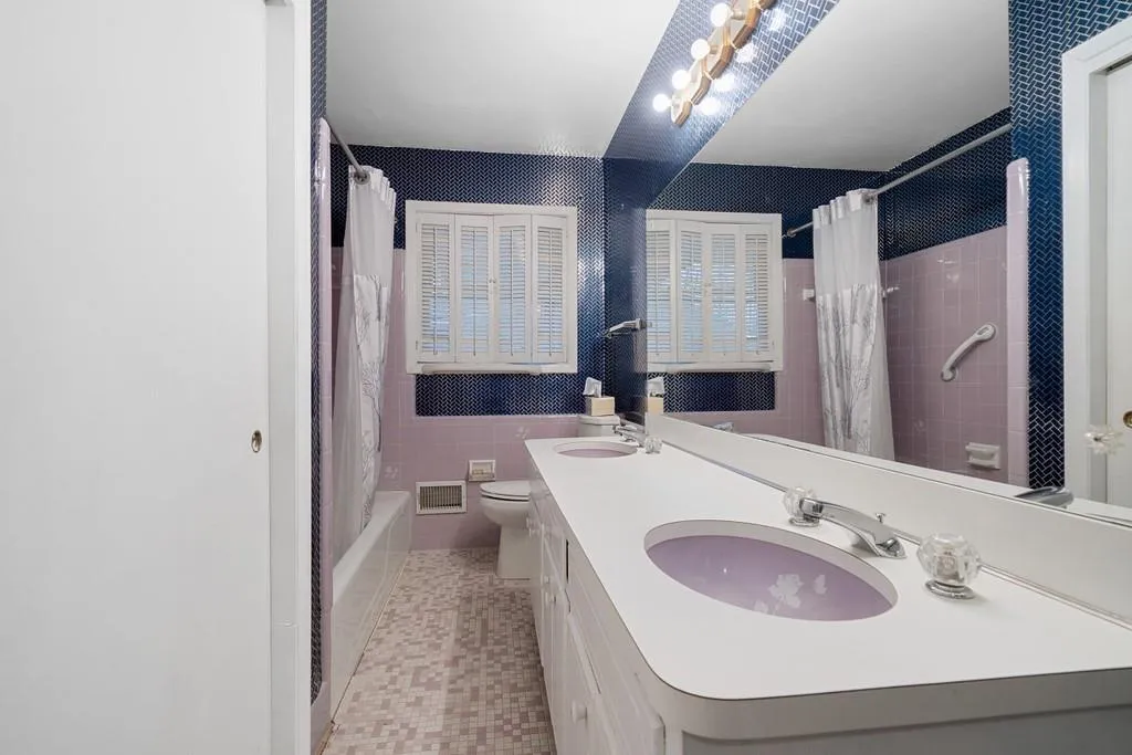 297 Hillswick Court, Sandy Springs, Georgia 30328, 4 Bedrooms Bedrooms, ,2 BathroomsBathrooms,Residential,Sold,297 Hillswick Court,6835767 297 Hillswick Court, Sandy Springs, Georgia 30328, 4 Bedrooms Bedrooms, ,2 BathroomsBathrooms,Residential,Sold,297 Hillswick Court,6835767