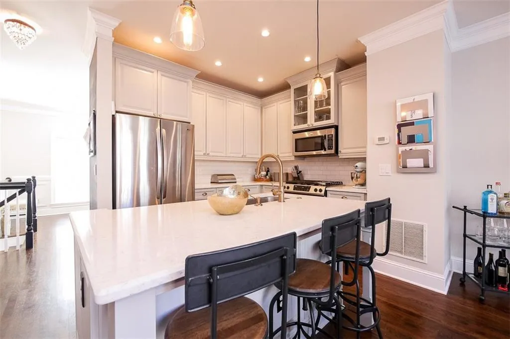 79 High Top Lane, Sandy Springs, Georgia 30328, 3 Bedrooms Bedrooms, ,3 BathroomsBathrooms,Residential,Sold,79 High Top Lane,5798314