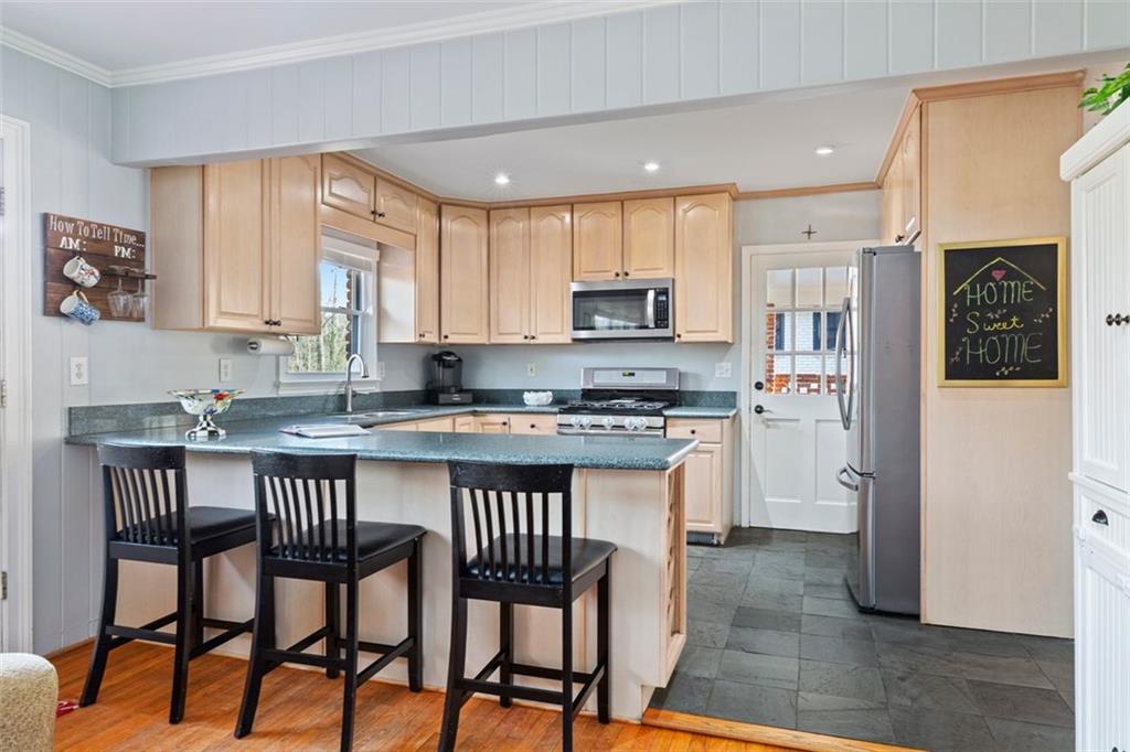 870 Starlight Drive, Atlanta, Georgia 30342, 4 Bedrooms Bedrooms, ,3 BathroomsBathrooms,Residential,Sold,870 Starlight Drive,7321607