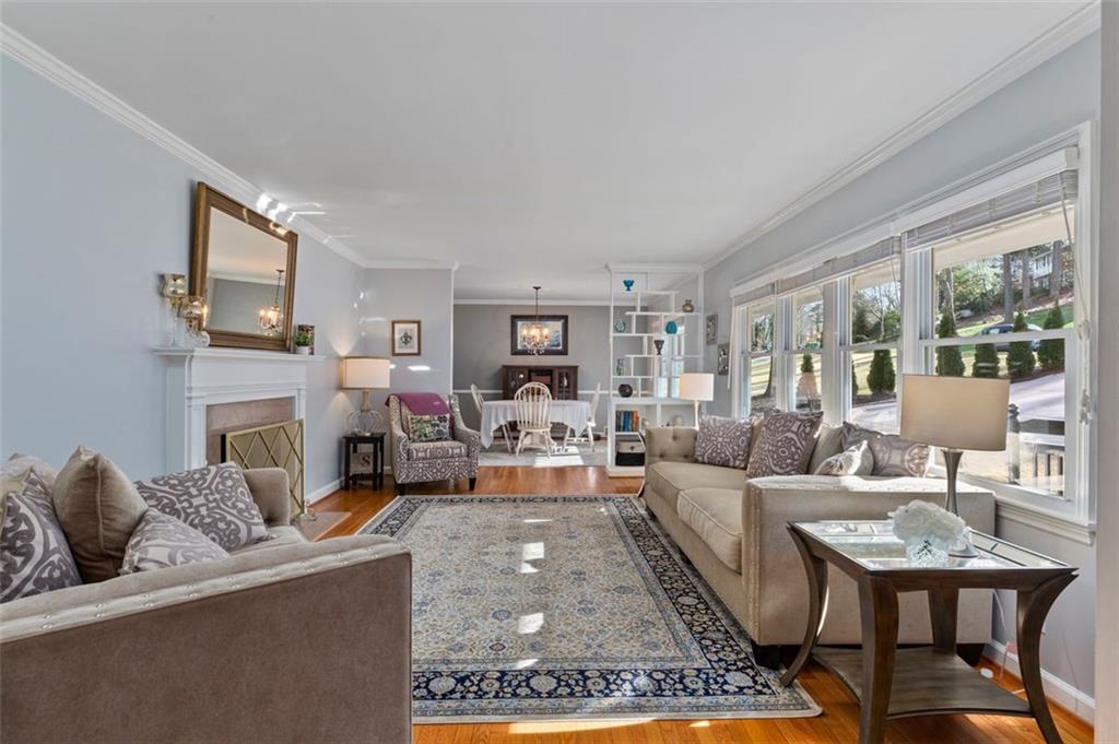 870 Starlight Drive, Atlanta, Georgia 30342, 4 Bedrooms Bedrooms, ,3 BathroomsBathrooms,Residential,Sold,870 Starlight Drive,7321607