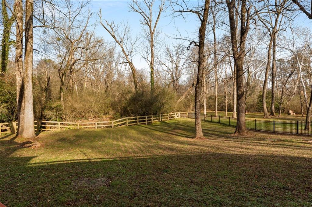 870 Starlight Drive, Atlanta, Georgia 30342, 4 Bedrooms Bedrooms, ,3 BathroomsBathrooms,Residential,Sold,870 Starlight Drive,7321607