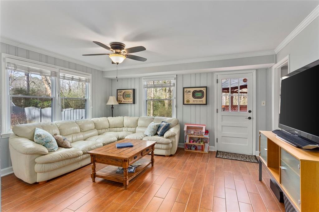 870 Starlight Drive, Atlanta, Georgia 30342, 4 Bedrooms Bedrooms, ,3 BathroomsBathrooms,Residential,Sold,870 Starlight Drive,7321607