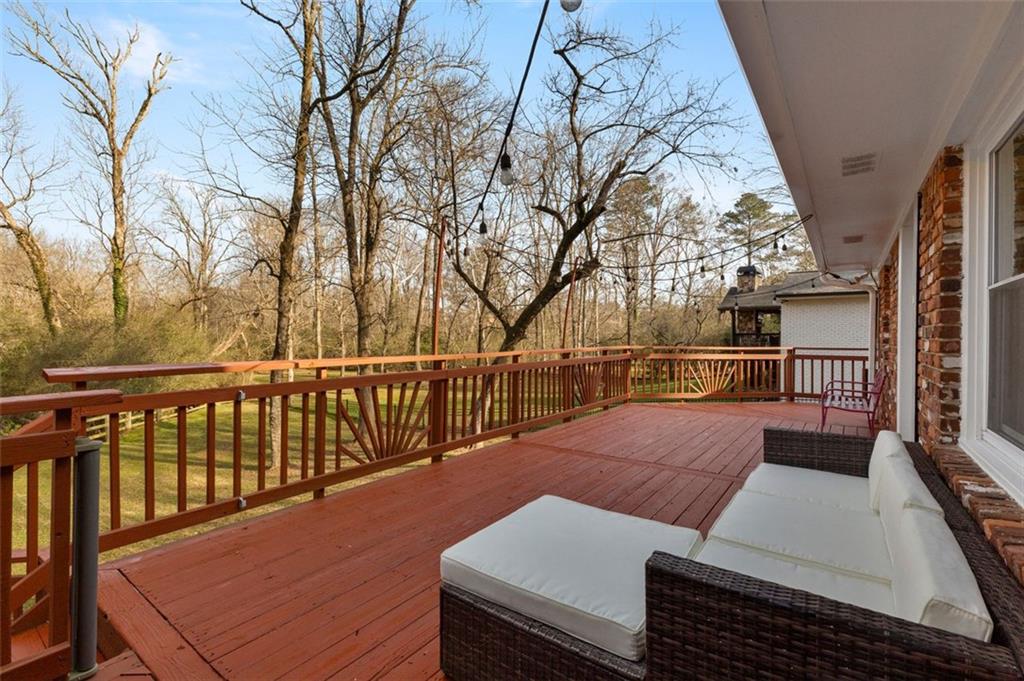 870 Starlight Drive, Atlanta, Georgia 30342, 4 Bedrooms Bedrooms, ,3 BathroomsBathrooms,Residential,Sold,870 Starlight Drive,7321607