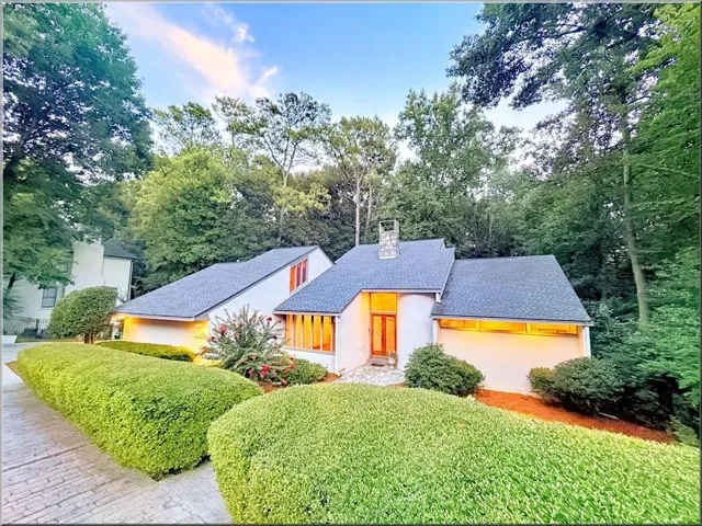 320 Fauna Court, Sandy Springs, Georgia 30350