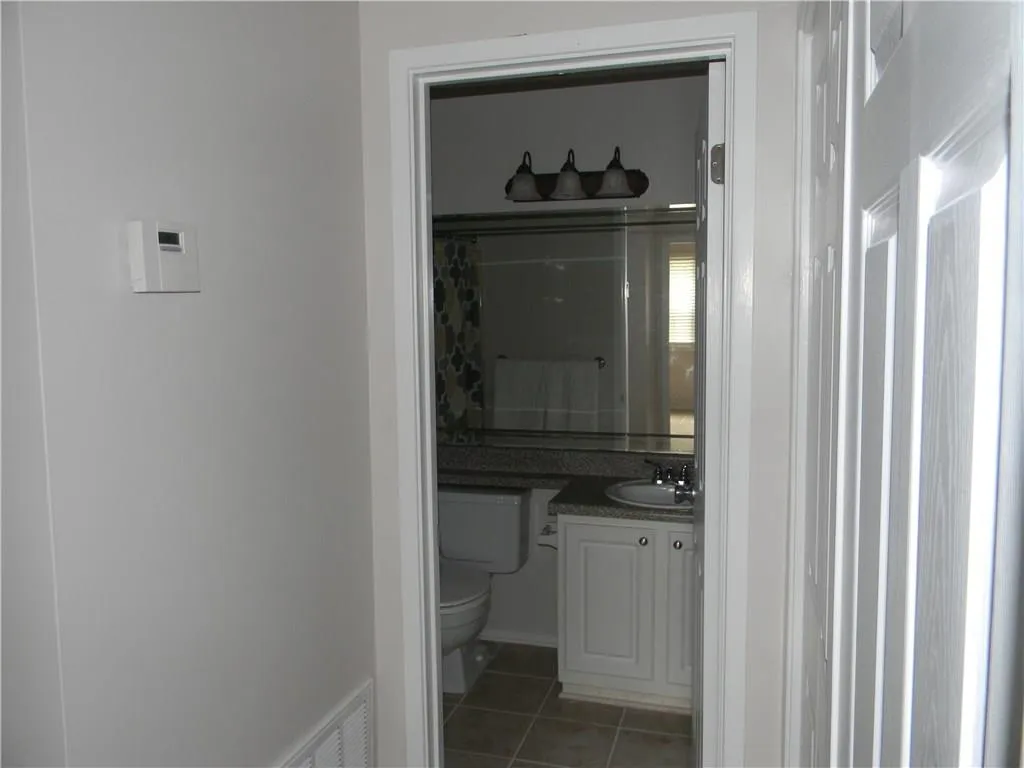 6816 Glenridge Drive Unit J, Sandy Springs, Georgia 30328, 2 Bedrooms Bedrooms, ,2 BathroomsBathrooms,Residential,Sold,6816 Glenridge Drive Unit J,5689358