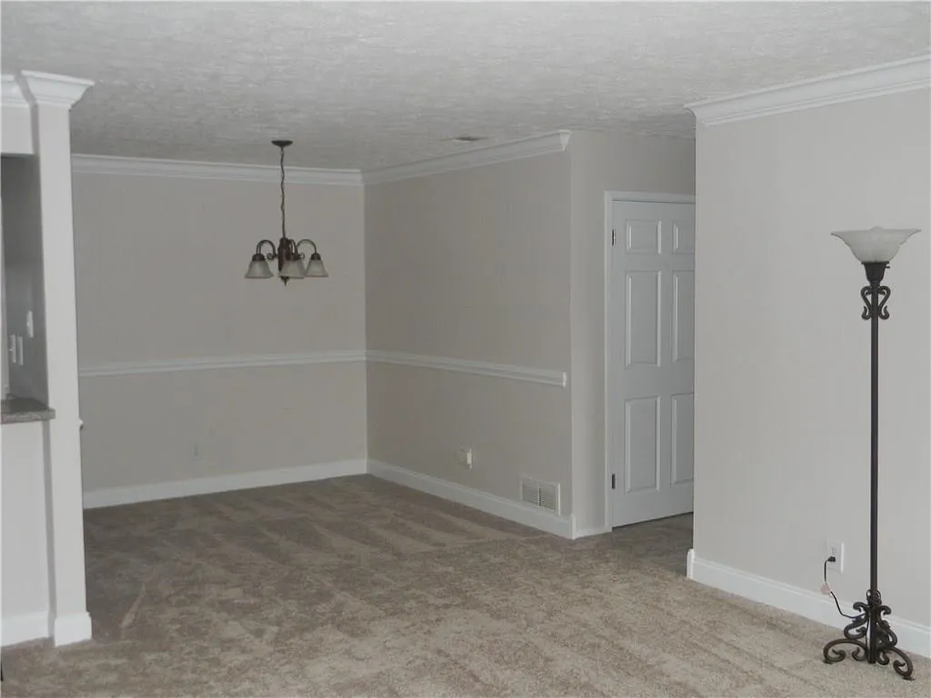 6816 Glenridge Drive Unit J, Sandy Springs, Georgia 30328, 2 Bedrooms Bedrooms, ,2 BathroomsBathrooms,Residential,Sold,6816 Glenridge Drive Unit J,5689358