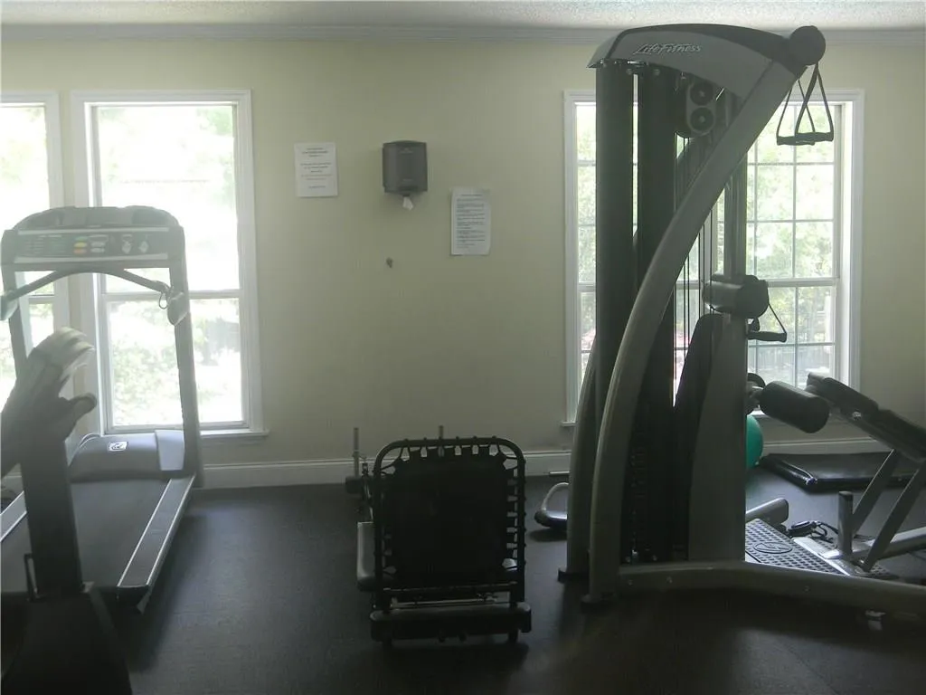 6816 Glenridge Drive Unit J, Sandy Springs, Georgia 30328, 2 Bedrooms Bedrooms, ,2 BathroomsBathrooms,Residential,Sold,6816 Glenridge Drive Unit J,5689358