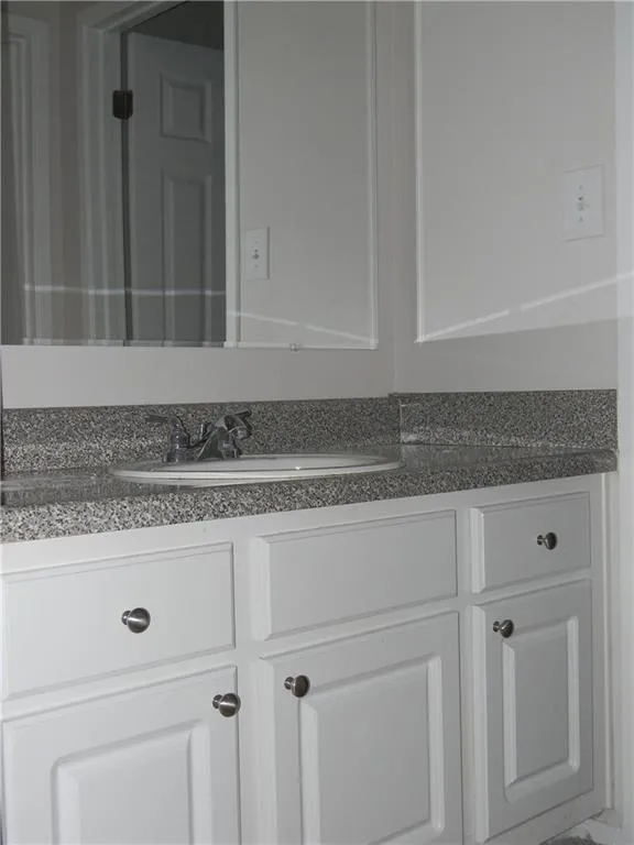 6816 Glenridge Drive Unit J, Sandy Springs, Georgia 30328, 2 Bedrooms Bedrooms, ,2 BathroomsBathrooms,Residential,Sold,6816 Glenridge Drive Unit J,5689358