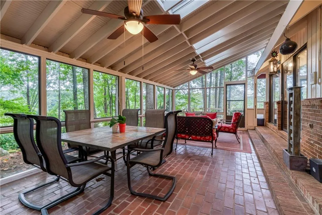 9635 Huntcliff Trace, Atlanta, Georgia 30350, 6 Bedrooms Bedrooms, ,4 BathroomsBathrooms,Residential,Sold,9635 Huntcliff Trace,6948772