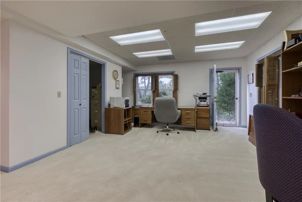 9635 Huntcliff Trace, Atlanta, Georgia 30350, 6 Bedrooms Bedrooms, ,4 BathroomsBathrooms,Residential,Sold,9635 Huntcliff Trace,6948772