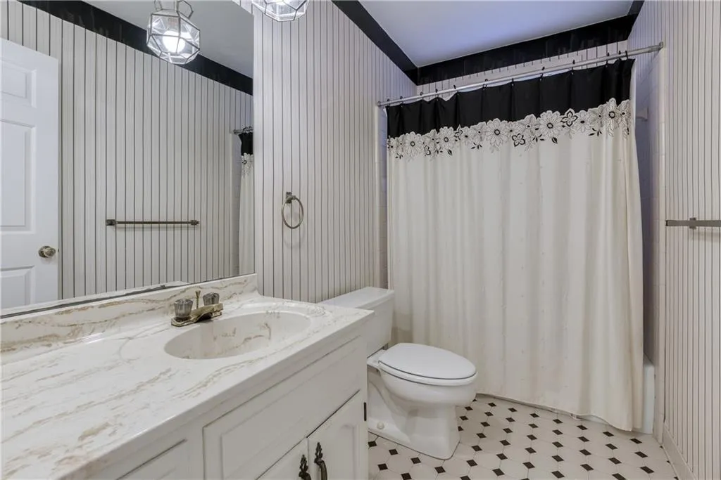 9635 Huntcliff Trace, Atlanta, Georgia 30350, 6 Bedrooms Bedrooms, ,4 BathroomsBathrooms,Residential,Sold,9635 Huntcliff Trace,6948772