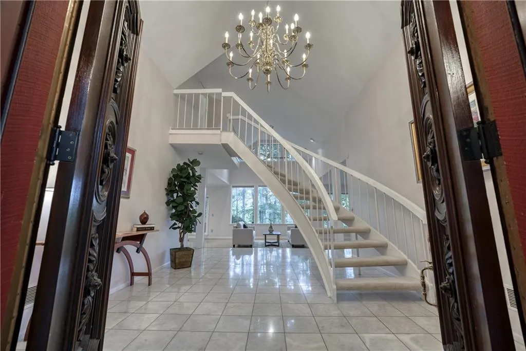 9635 Huntcliff Trace, Atlanta, Georgia 30350, 6 Bedrooms Bedrooms, ,4 BathroomsBathrooms,Residential,Sold,9635 Huntcliff Trace,6948772