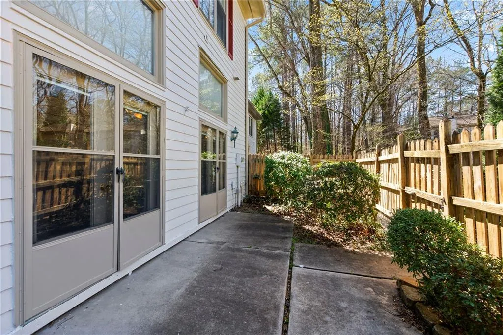302 Brandywine Circle, Sandy Springs, Georgia 30350, 3 Bedrooms Bedrooms, ,2 BathroomsBathrooms,Residential,Sold,302 Brandywine Circle,7018229