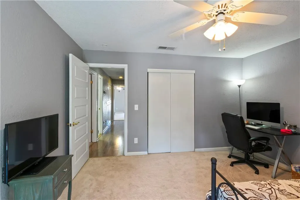 302 Brandywine Circle, Sandy Springs, Georgia 30350, 3 Bedrooms Bedrooms, ,2 BathroomsBathrooms,Residential,Sold,302 Brandywine Circle,7018229