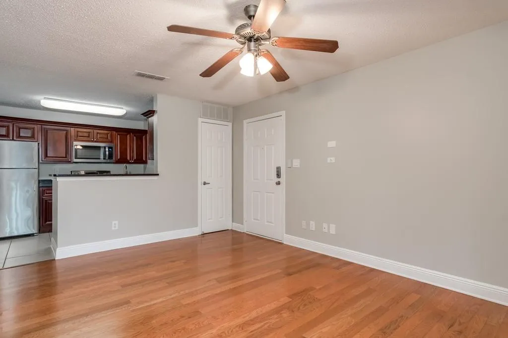 2104 Santa Fe Parkway, Sandy Springs, Georgia 30350, 1 Bedroom Bedrooms, ,1 BathroomBathrooms,Residential,Sold,2104 Santa Fe Parkway,6624133