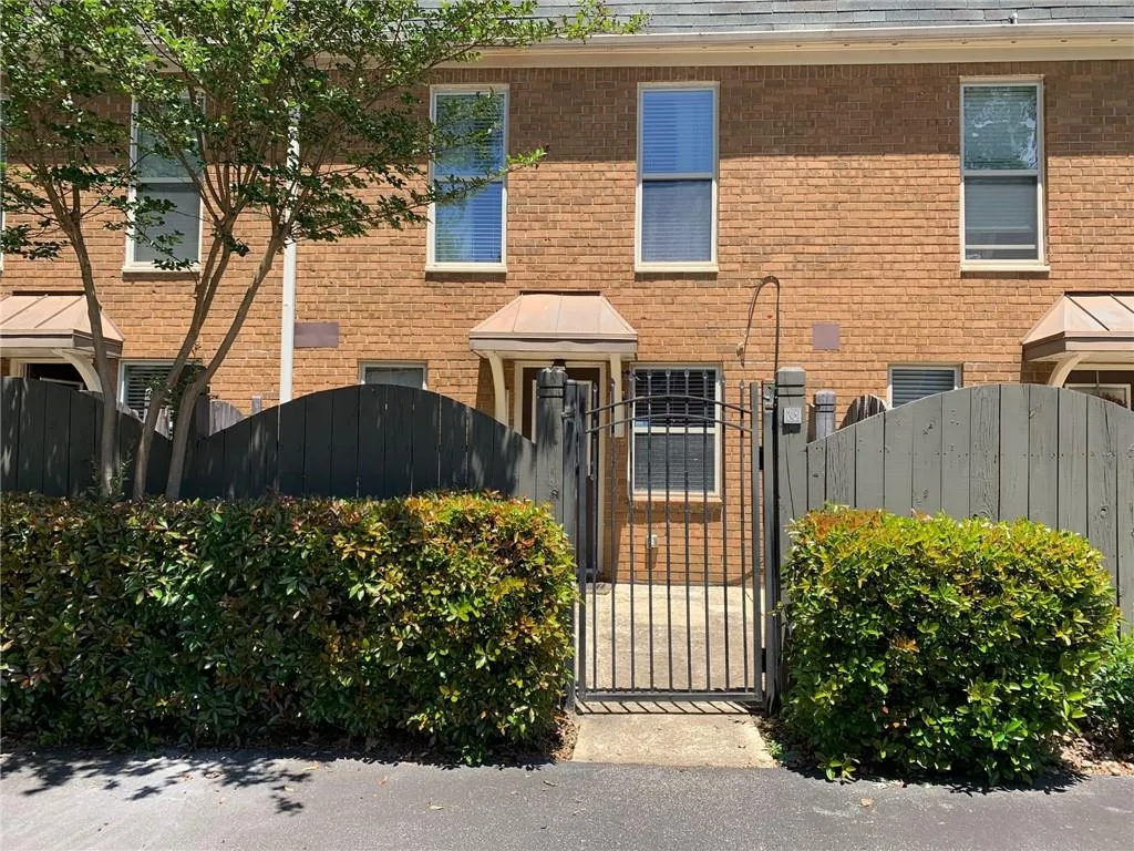 155 N River Drive Unit G, Sandy Springs, Georgia 30350, 2 Bedrooms Bedrooms, ,2 BathroomsBathrooms,Residential,Sold,155 N River Drive Unit G,6698548