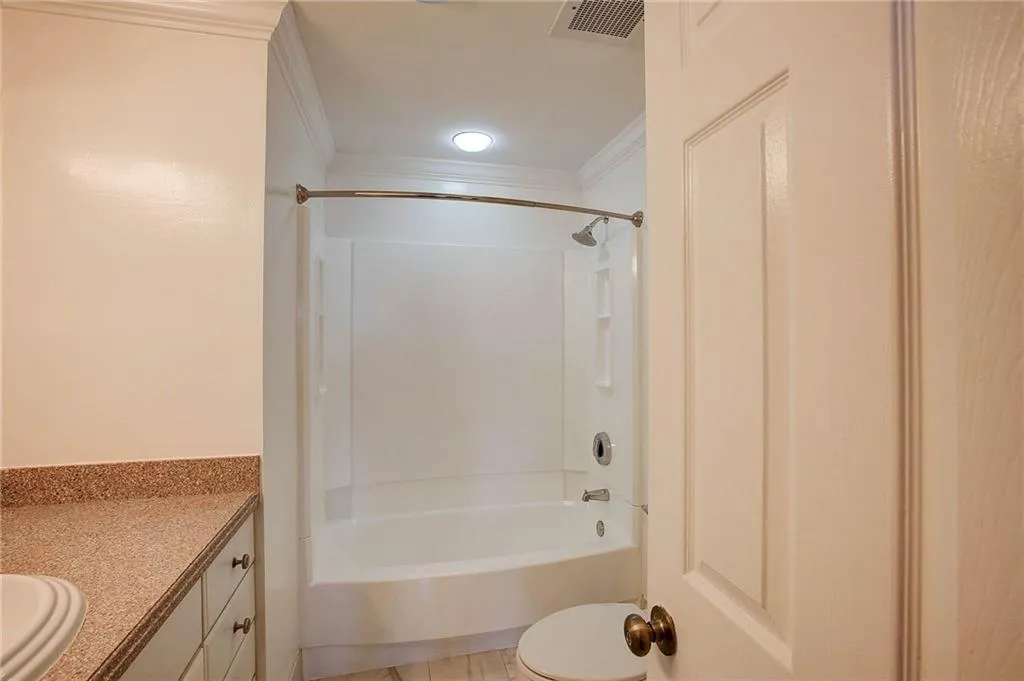 795 Hammond Drive Unit 2201, Sandy Springs, Georgia 30328, 2 Bedrooms Bedrooms, ,2 BathroomsBathrooms,Residential,Sold,795 Hammond Drive Unit 2201,6957433