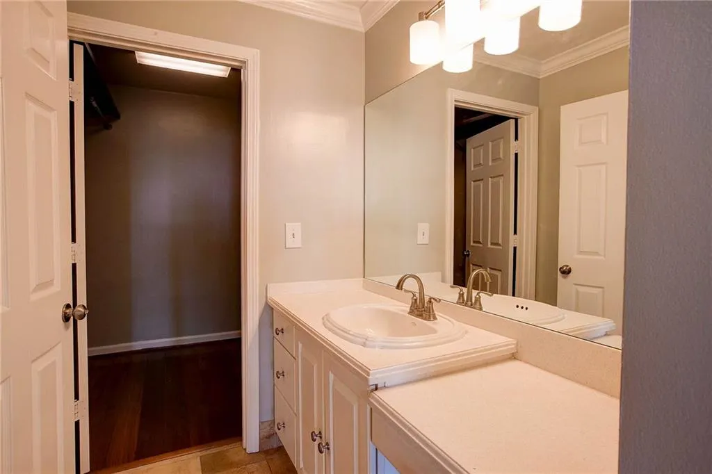 795 Hammond Drive Unit 2201, Sandy Springs, Georgia 30328, 2 Bedrooms Bedrooms, ,2 BathroomsBathrooms,Residential,Sold,795 Hammond Drive Unit 2201,6957433