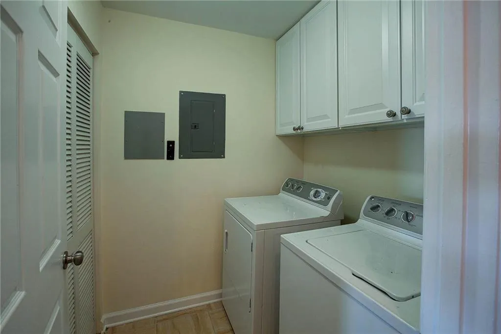 795 Hammond Drive Unit 2201, Sandy Springs, Georgia 30328, 2 Bedrooms Bedrooms, ,2 BathroomsBathrooms,Residential,Sold,795 Hammond Drive Unit 2201,6957433