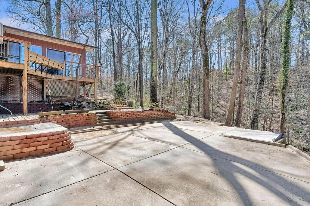 220 River Springs Drive, Sandy Springs, Georgia 30328, 4 Bedrooms Bedrooms, ,3 BathroomsBathrooms,Residential,Sold,220 River Springs Drive,7019546