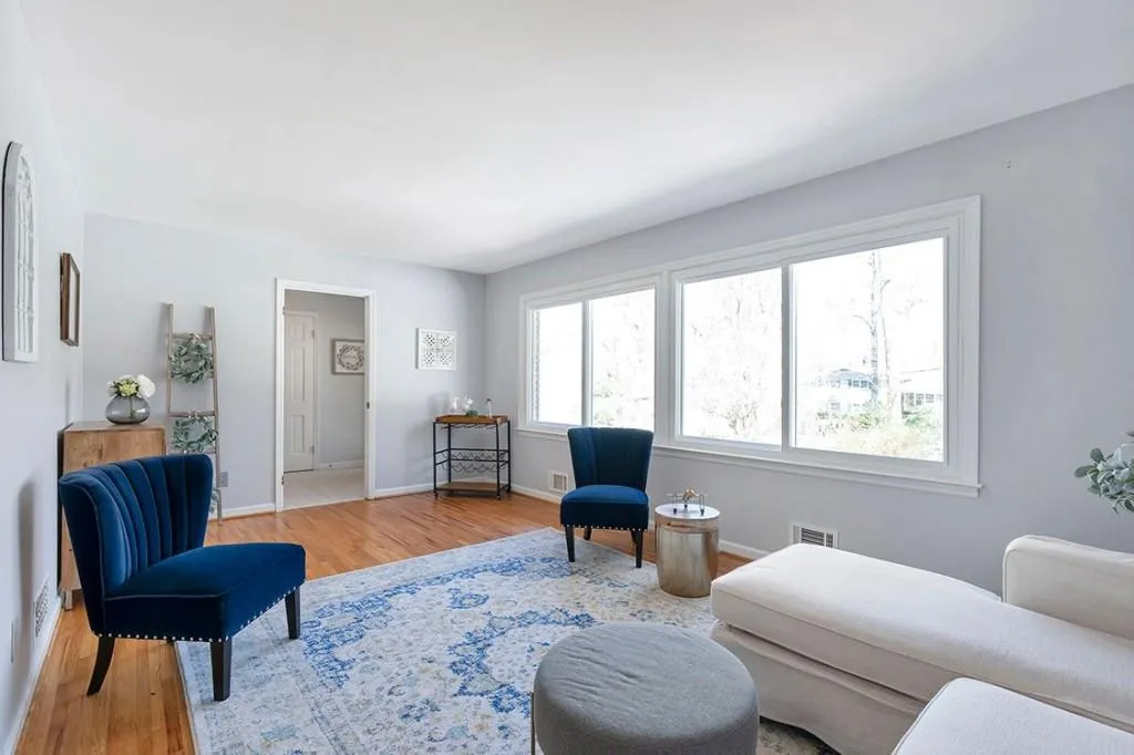 220 River Springs Drive, Sandy Springs, Georgia 30328, 4 Bedrooms Bedrooms, ,3 BathroomsBathrooms,Residential,Sold,220 River Springs Drive,7019546