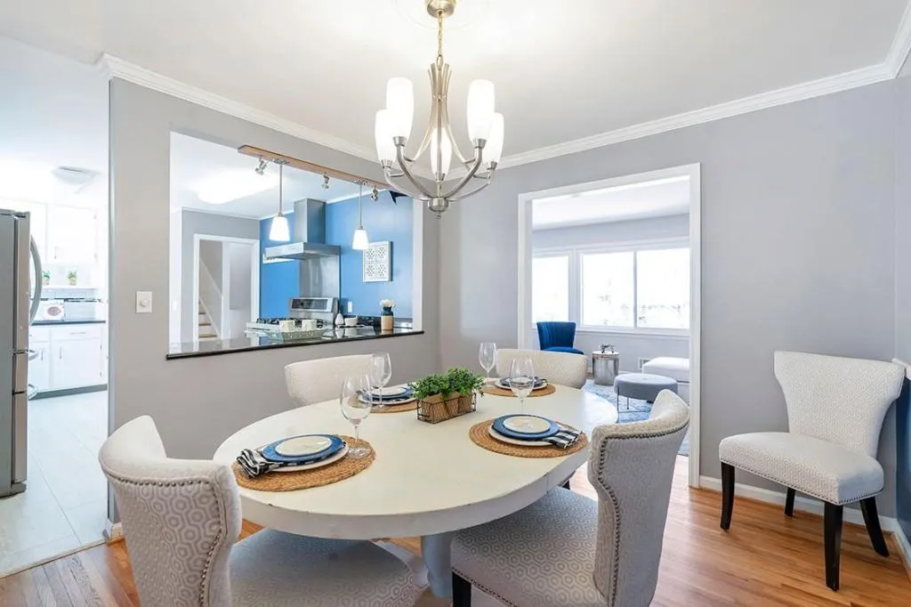 220 River Springs Drive, Sandy Springs, Georgia 30328, 4 Bedrooms Bedrooms, ,3 BathroomsBathrooms,Residential,Sold,220 River Springs Drive,7019546