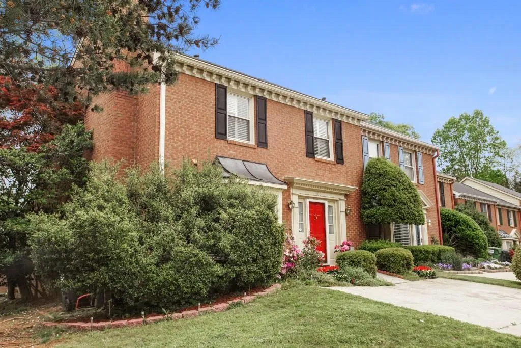 400 Forestgate Court, Sandy Springs, Georgia 30350, 3 Bedrooms Bedrooms, ,2 BathroomsBathrooms,Residential,Sold,400 Forestgate Court,5677115