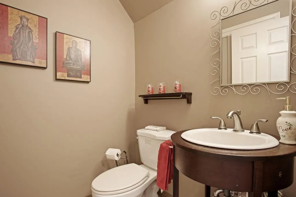 400 Forestgate Court, Sandy Springs, Georgia 30350, 3 Bedrooms Bedrooms, ,2 BathroomsBathrooms,Residential,Sold,400 Forestgate Court,5677115