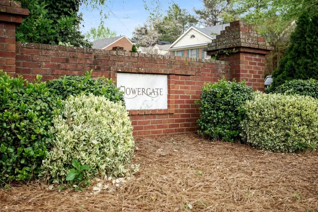 400 Forestgate Court, Sandy Springs, Georgia 30350, 3 Bedrooms Bedrooms, ,2 BathroomsBathrooms,Residential,Sold,400 Forestgate Court,5677115