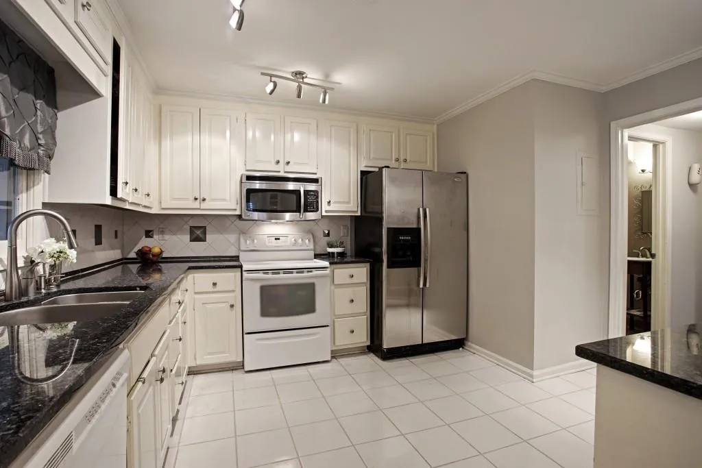 400 Forestgate Court, Sandy Springs, Georgia 30350, 3 Bedrooms Bedrooms, ,2 BathroomsBathrooms,Residential,Sold,400 Forestgate Court,5677115