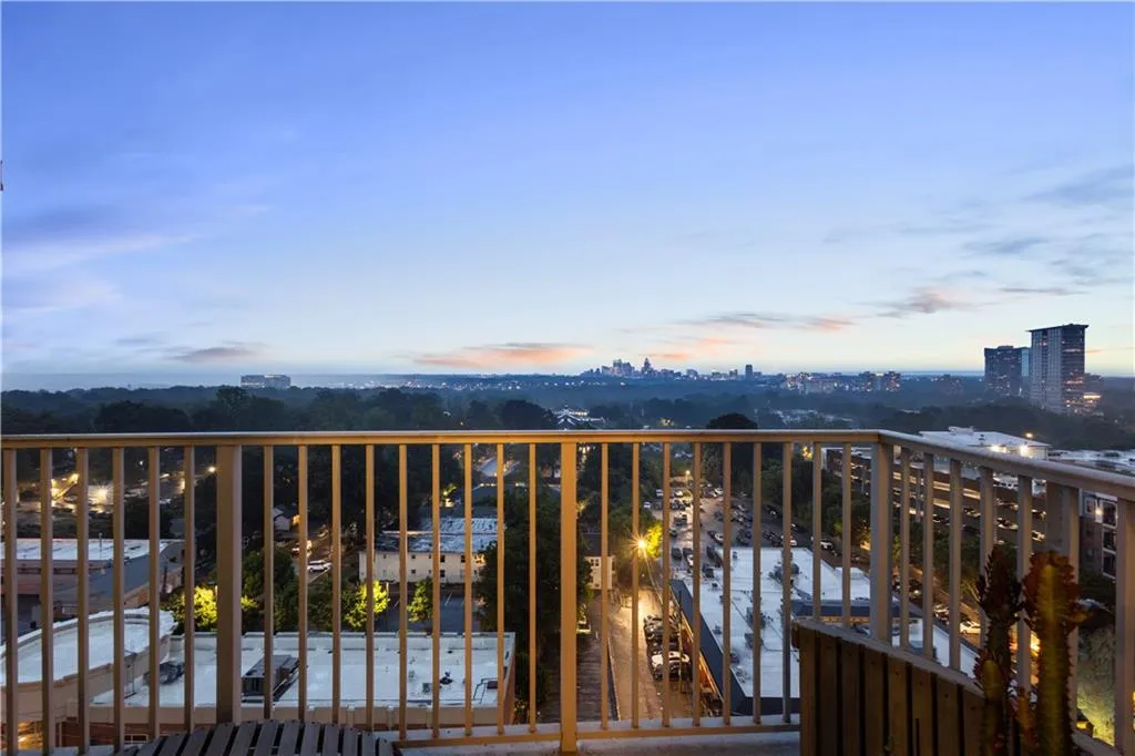 250 Pharr Road Ne Unit 1116, Atlanta, Georgia 30305, 1 Bedroom Bedrooms, ,1 BathroomBathrooms,Residential,For Sale,250 Pharr Road Ne Unit 1116,7623963