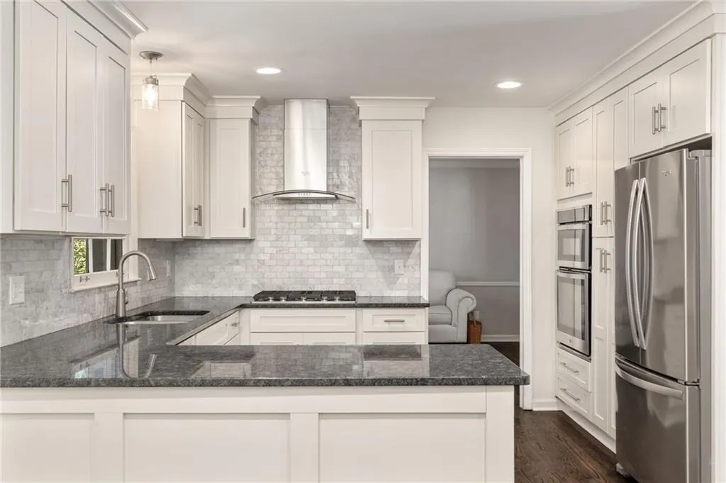 6780 River Springs Lane, Atlanta, Georgia 30328, 5 Bedrooms Bedrooms, ,3 BathroomsBathrooms,Residential,Sold,6780 River Springs Lane,7442183
