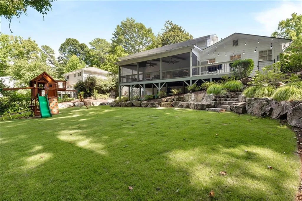 6780 River Springs Lane, Atlanta, Georgia 30328, 5 Bedrooms Bedrooms, ,3 BathroomsBathrooms,Residential,Sold,6780 River Springs Lane,7442183