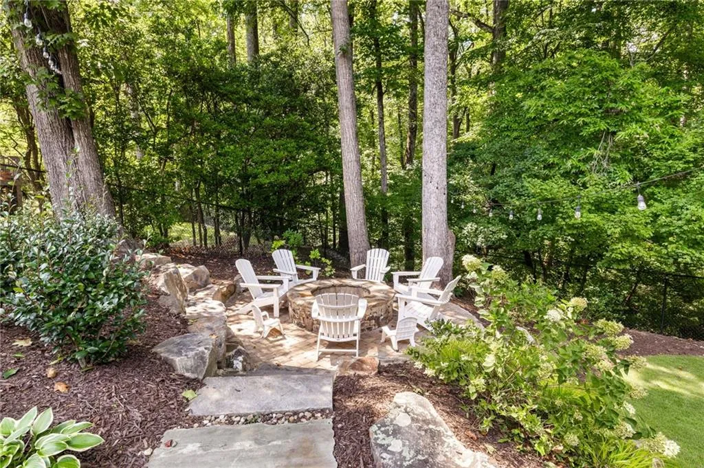 6780 River Springs Lane, Atlanta, Georgia 30328, 5 Bedrooms Bedrooms, ,3 BathroomsBathrooms,Residential,Sold,6780 River Springs Lane,7442183