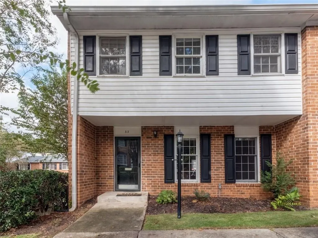 6520 Roswell Road Unit 33, Atlanta, Georgia 30328, 3 Bedrooms Bedrooms, ,2 BathroomsBathrooms,Residential,Sold,6520 Roswell Road Unit 33,6092622