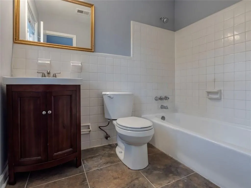 6520 Roswell Road Unit 33, Atlanta, Georgia 30328, 3 Bedrooms Bedrooms, ,2 BathroomsBathrooms,Residential,Sold,6520 Roswell Road Unit 33,6092622