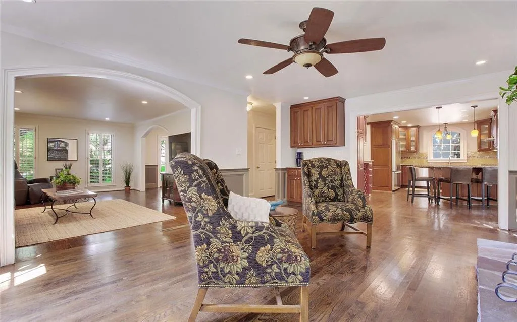 4297 Glengary Drive Ne, Atlanta, Georgia 30342, 5 Bedrooms Bedrooms, ,3 BathroomsBathrooms,Residential,Sold,4297 Glengary Drive Ne,5598685