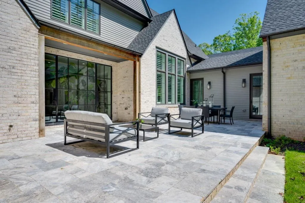 1845 Spalding Drive, Sandy Springs, Georgia 30350, 6 Bedrooms Bedrooms, ,6 BathroomsBathrooms,Residential,Sold,1845 Spalding Drive,7040385