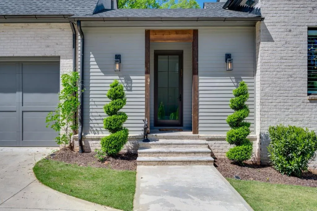 1845 Spalding Drive, Sandy Springs, Georgia 30350, 6 Bedrooms Bedrooms, ,6 BathroomsBathrooms,Residential,Sold,1845 Spalding Drive,7040385